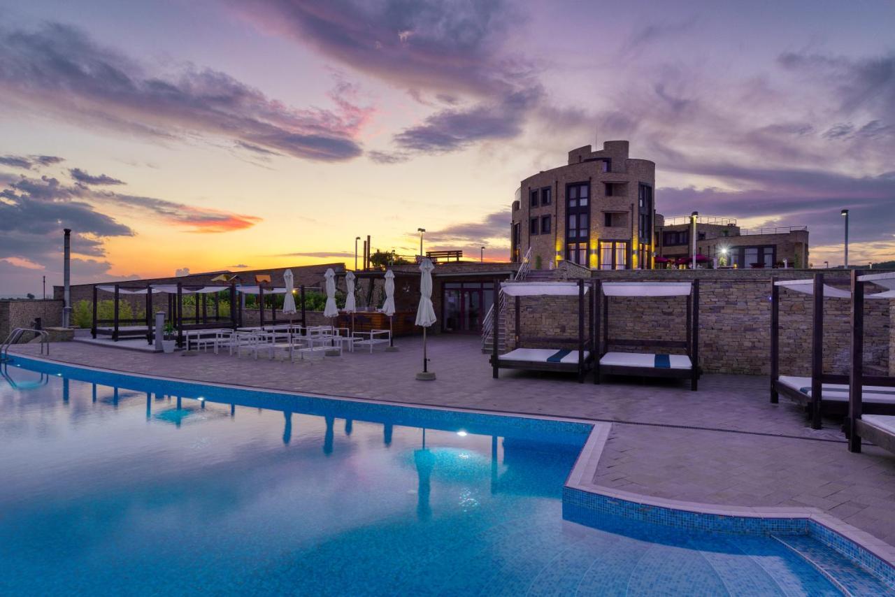 Hotel Soli Invicto Elenovo  Buitenkant foto