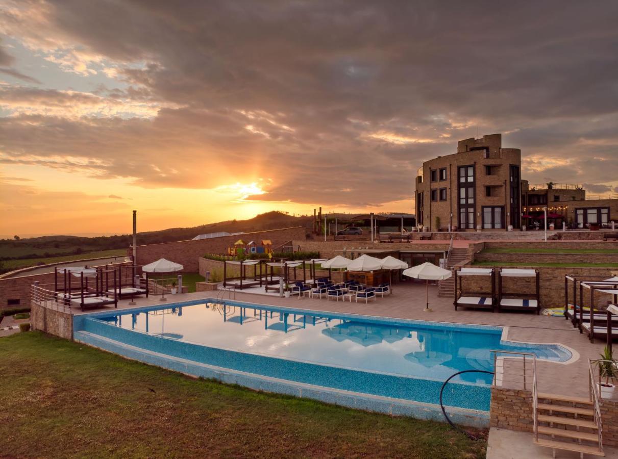 Hotel Soli Invicto Elenovo  Buitenkant foto